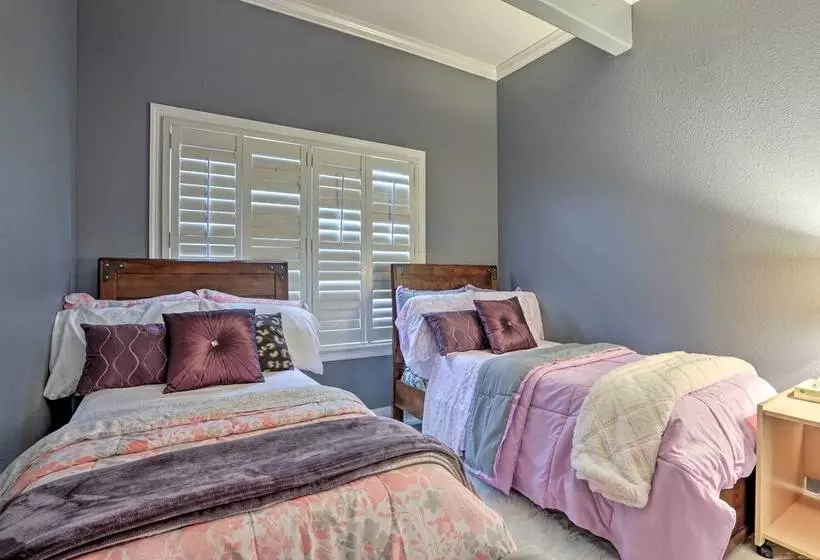 Spacious + Elegant Lone Tree Home Rental W/ Deck!