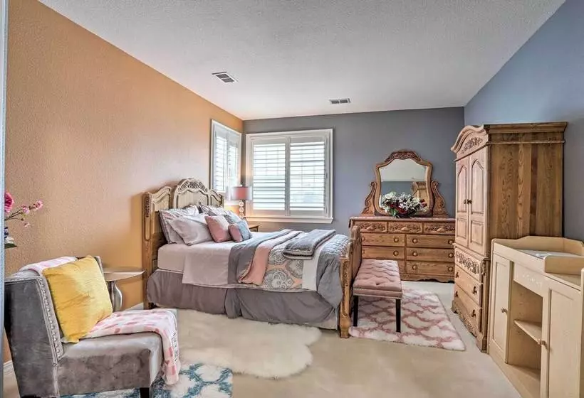 Spacious + Elegant Lone Tree Home Rental W/ Deck!