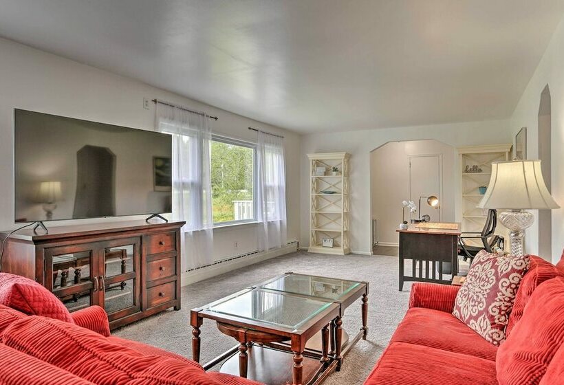 Spacious Sullivan County House W/ Fire Pit