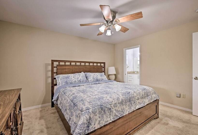 The Pelican Escape W/ Lanai ~3 Mi To Downtown!