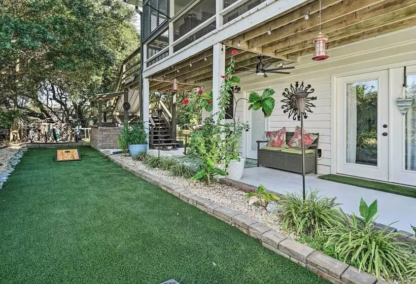 Topsail Beach Villa: Outdoor Oasis W/ Hot Tub