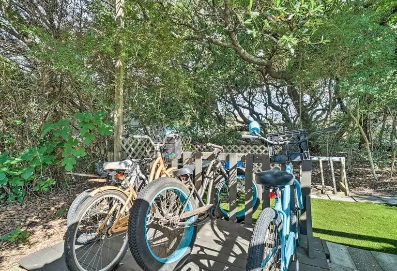 Topsail Beach Villa: Outdoor Oasis W/ Hot Tub