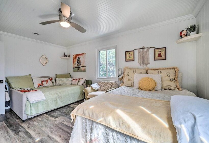 Topsail Beach Villa: Outdoor Oasis W/ Hot Tub