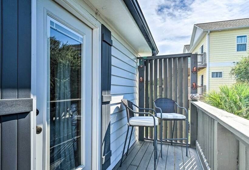 Topsail Beach Villa: Outdoor Oasis W/ Hot Tub