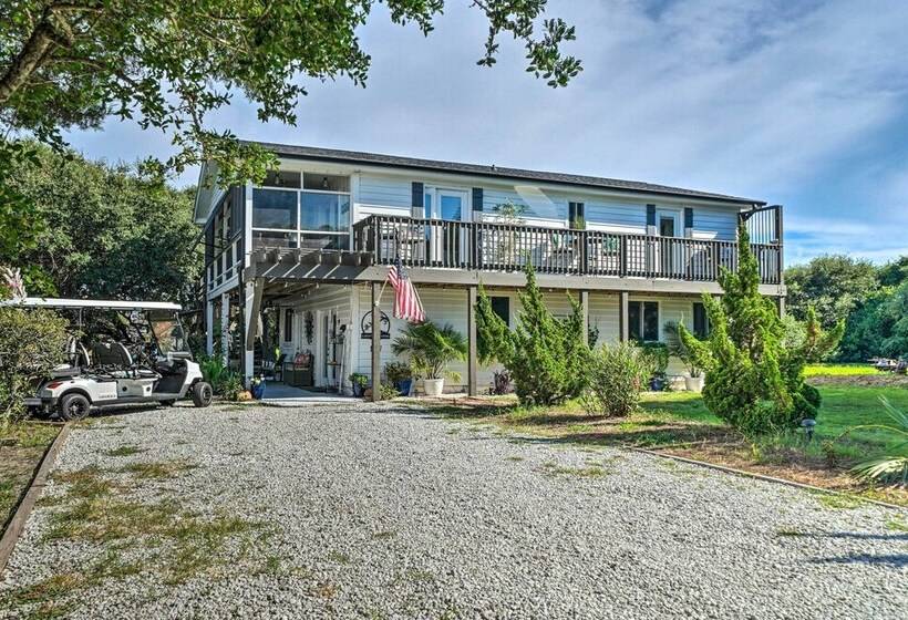 Topsail Beach Villa: Outdoor Oasis W/ Hot Tub