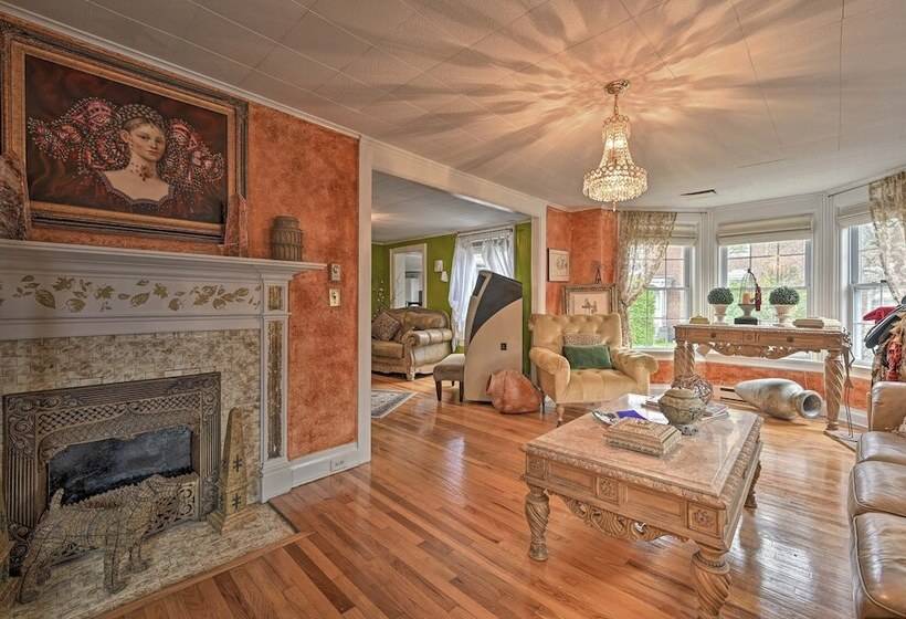 Unique & Historic Home Walk To Lake Champlain