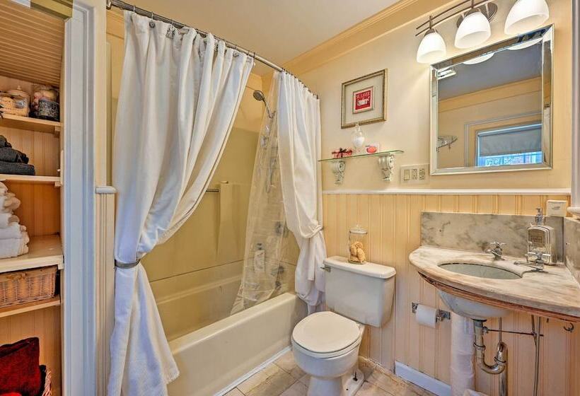 Unique & Historic Home Walk To Lake Champlain