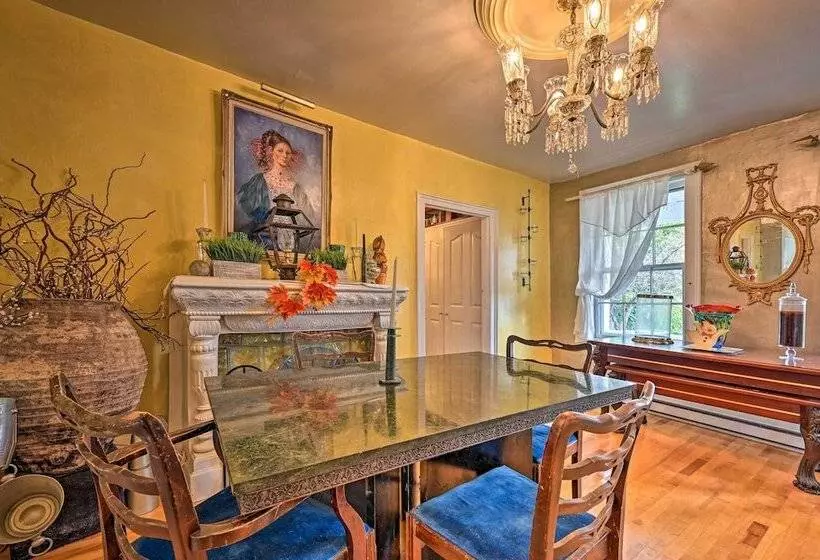 Unique & Historic Home Walk To Lake Champlain