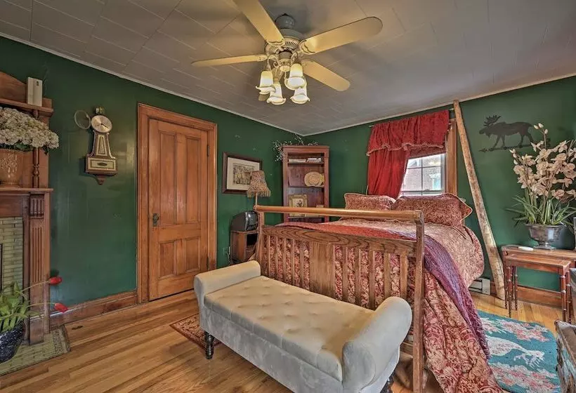 Unique & Historic Home Walk To Lake Champlain