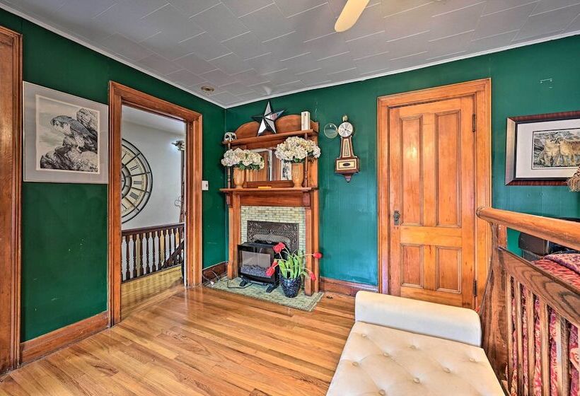 Unique & Historic Home Walk To Lake Champlain