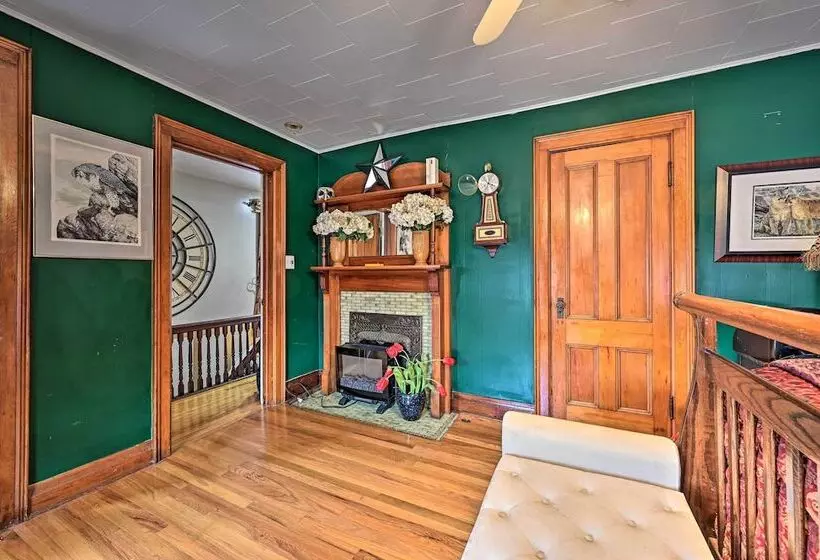 Unique & Historic Home Walk To Lake Champlain