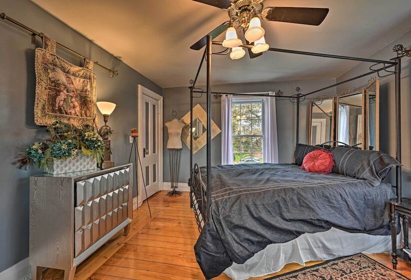 Unique & Historic Home Walk To Lake Champlain