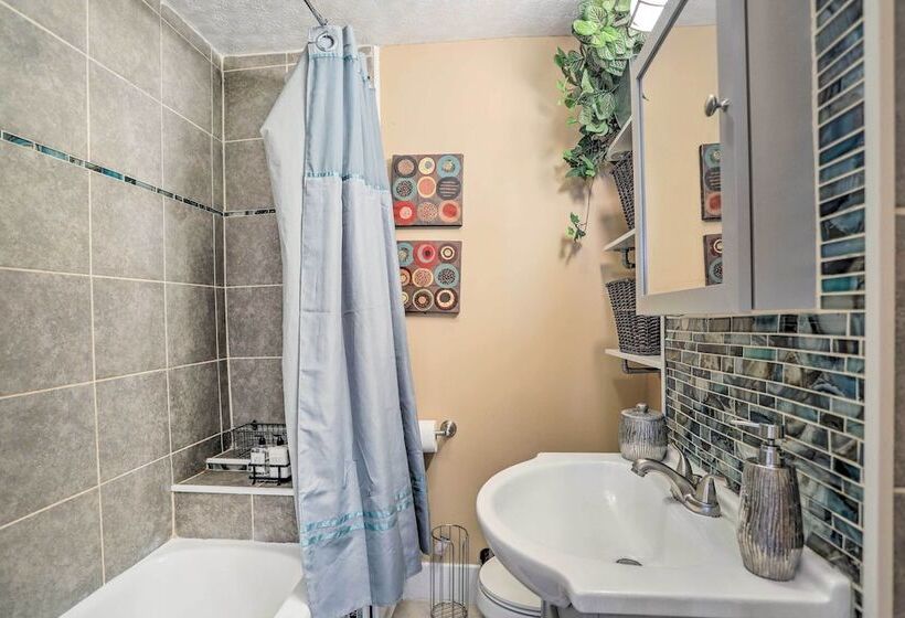 Unique Sandusky Home ~ 2 Blocks To Downtown!