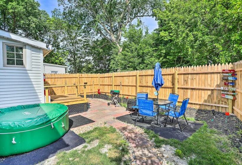 Unique Sandusky Home ~ 2 Blocks To Downtown!