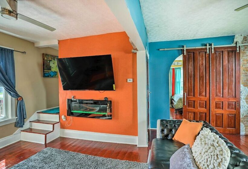 Unique Sandusky Home ~ 2 Blocks To Downtown!