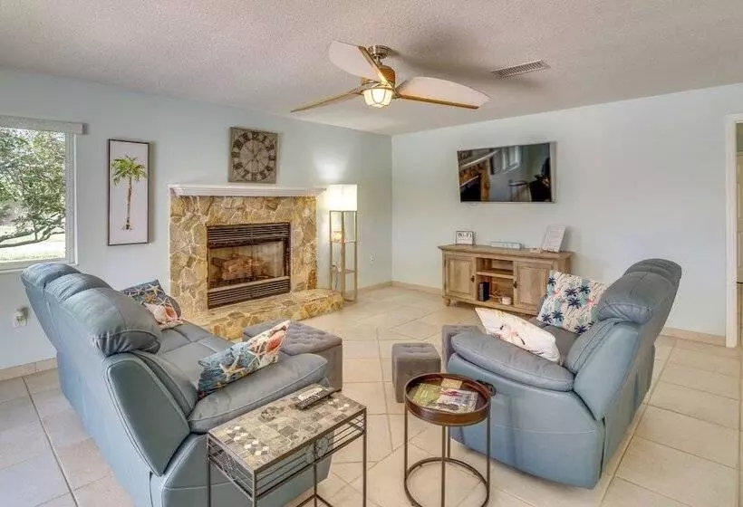 Waterfront Merritt Island Vacation Rental W/ Pool!