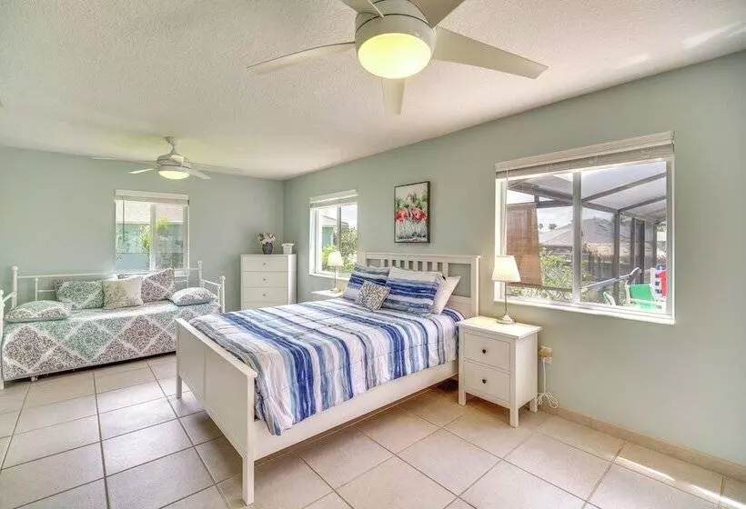 Waterfront Merritt Island Vacation Rental W/ Pool!