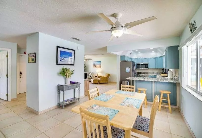 Waterfront Merritt Island Vacation Rental W/ Pool!