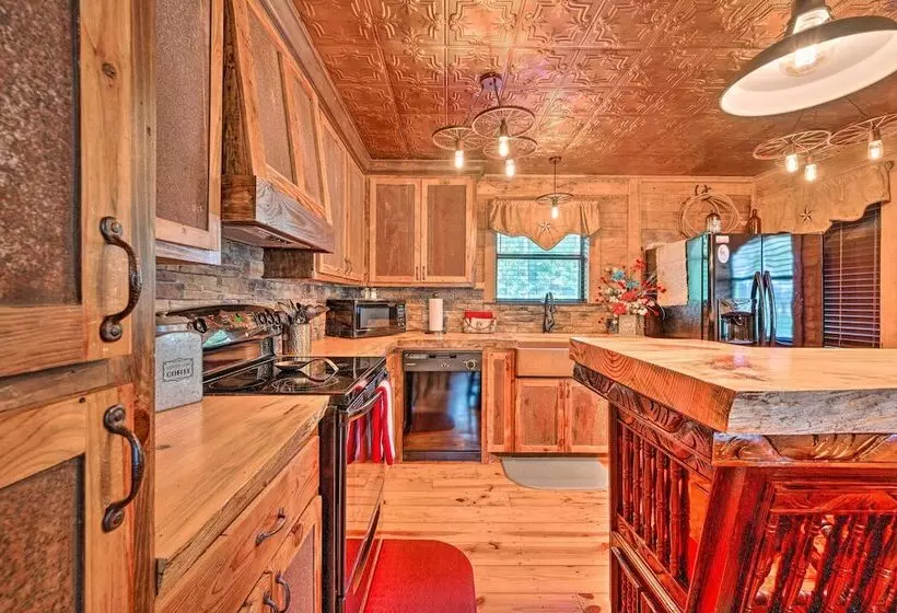 Western Daze  Broken Bow Cabin In Hochatown!