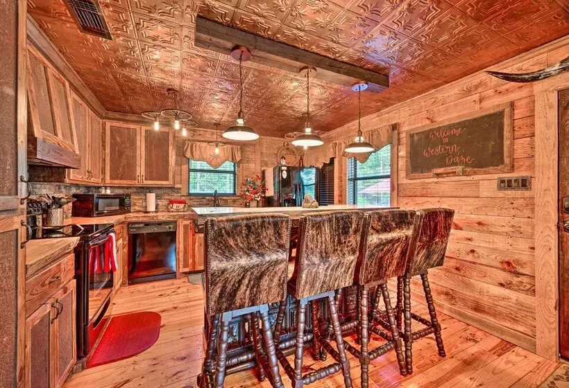 Western Daze  Broken Bow Cabin In Hochatown!