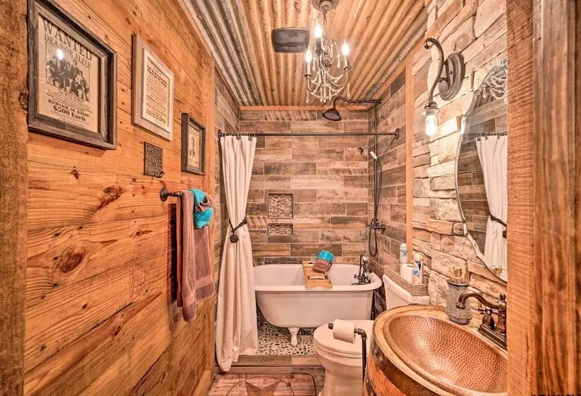 Western Daze  Broken Bow Cabin In Hochatown!
