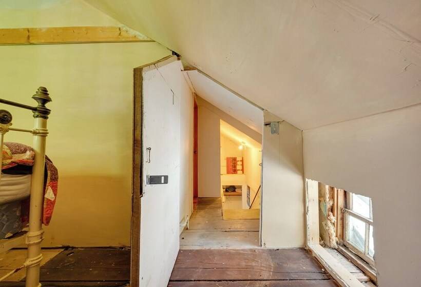 Vintage Farmhouse: Near Sunday River Ski Slopes!