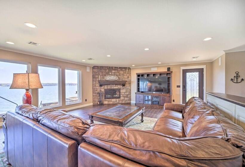 Afton Waterfront Retreat W/ Spacious Deck!