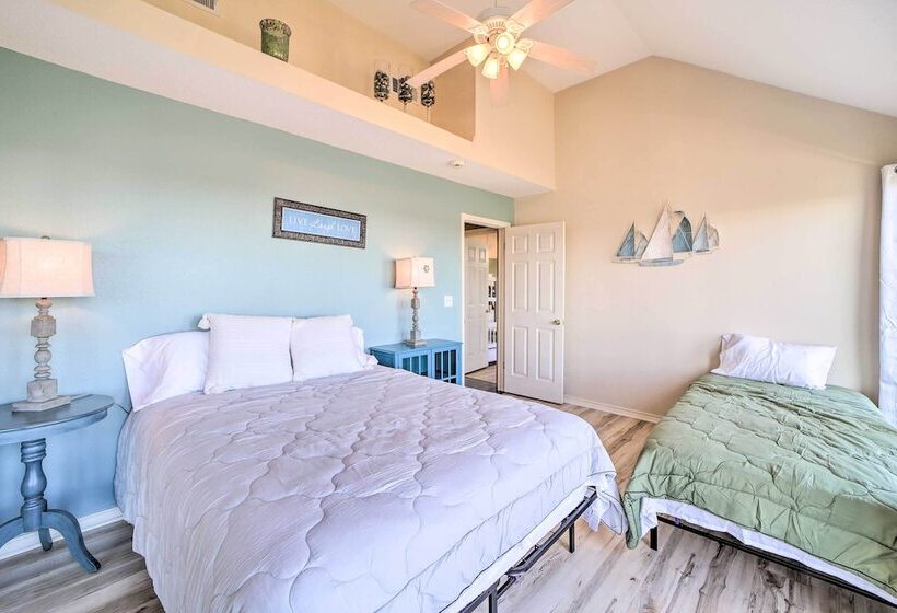 Afton Waterfront Retreat W/ Spacious Deck!