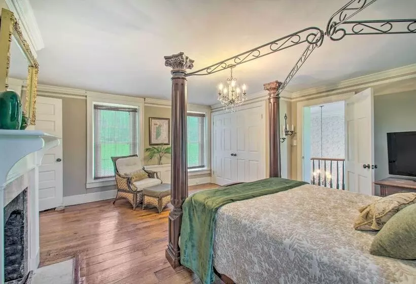 Balcony Downs Historic Home Near River Access