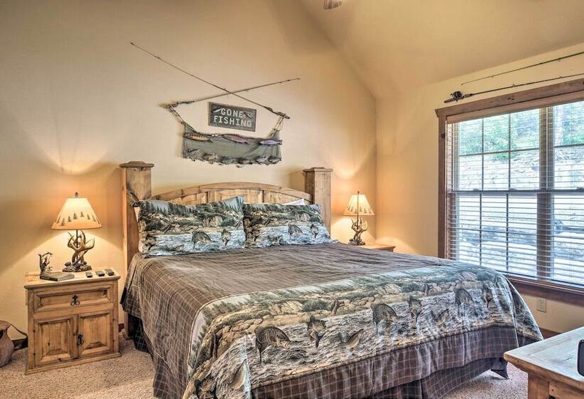 Screened Deck: Cozy Branson West Cabin!