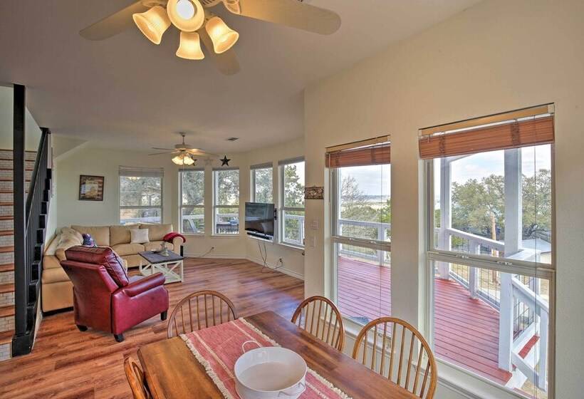 Canyon Lake Home W/ Game Room < 1 Mi To Boat Ramp!