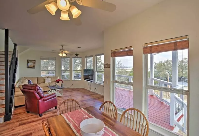 Canyon Lake Home W/ Game Room < 1 Mi To Boat Ramp!