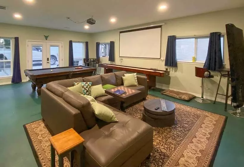 Canyon Lake Home W/ Game Room < 1 Mi To Boat Ramp!
