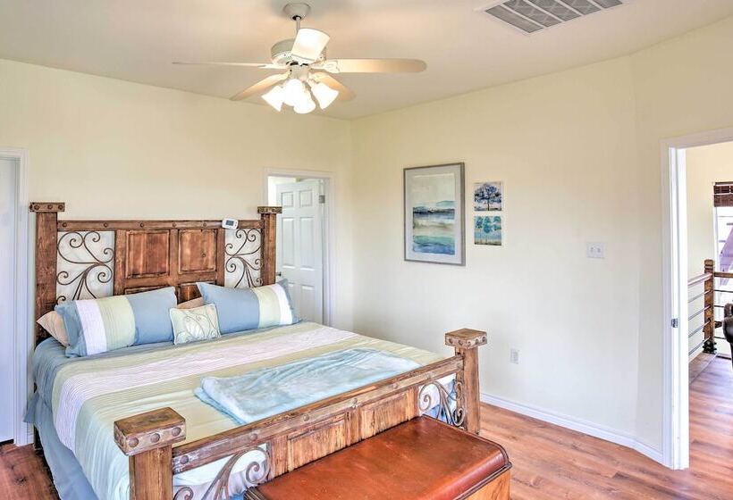 Canyon Lake Home W/ Game Room < 1 Mi To Boat Ramp!