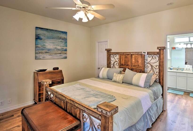 Canyon Lake Home W/ Game Room < 1 Mi To Boat Ramp!