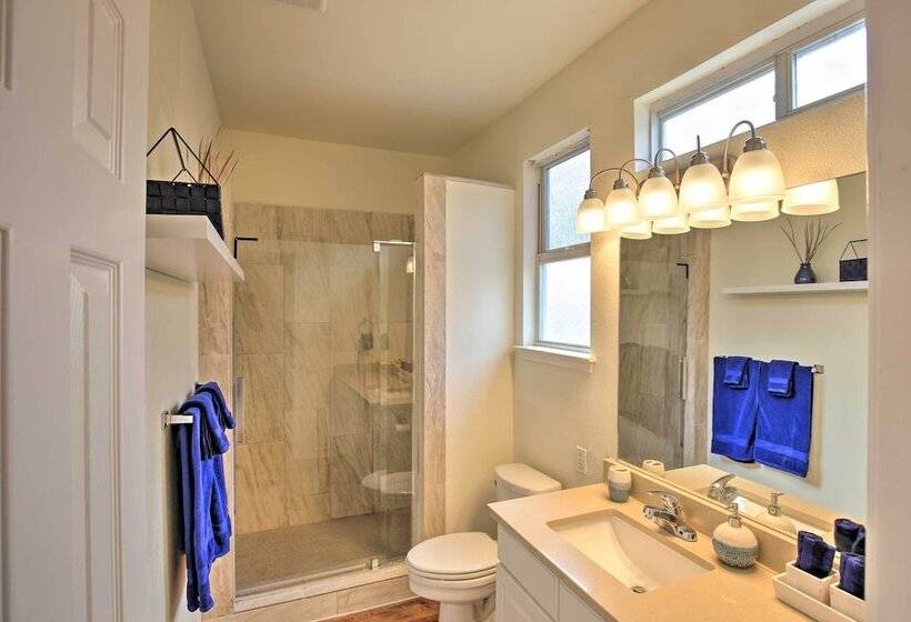 Canyon Lake Home W/ Game Room < 1 Mi To Boat Ramp!