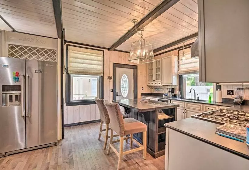 Charming Home W/ Bbq: 9 Mi To Chautauqua Lake!