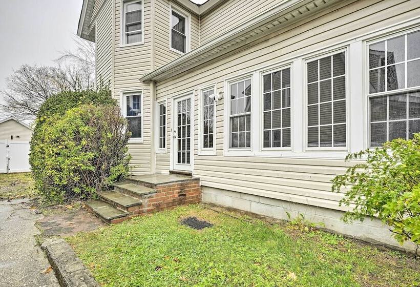 Charming Long Island Home W/ Fenced Yard!