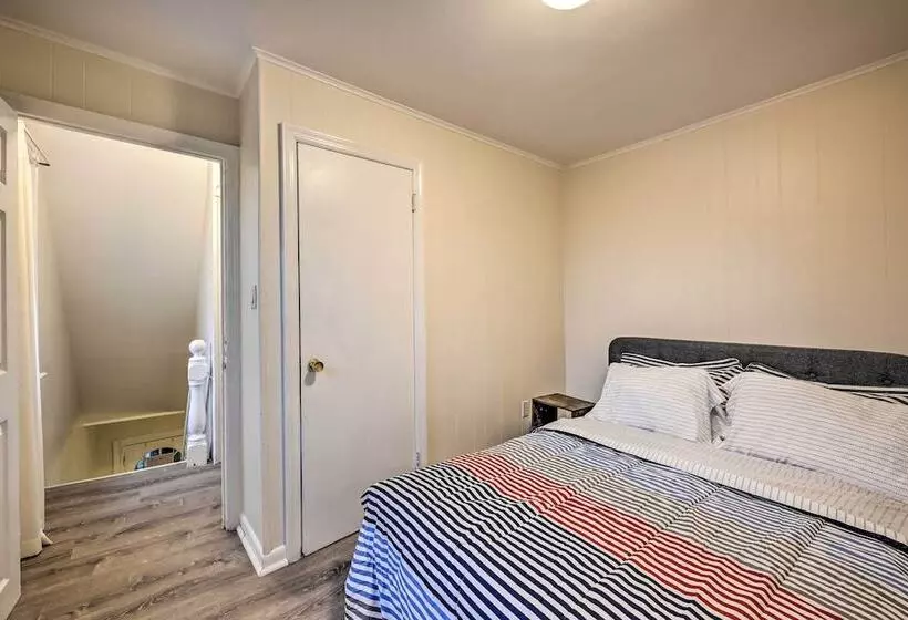 Charming Long Island Home W/ Fenced Yard!