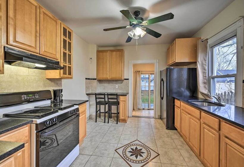 Charming Long Island Home W/ Fenced Yard!