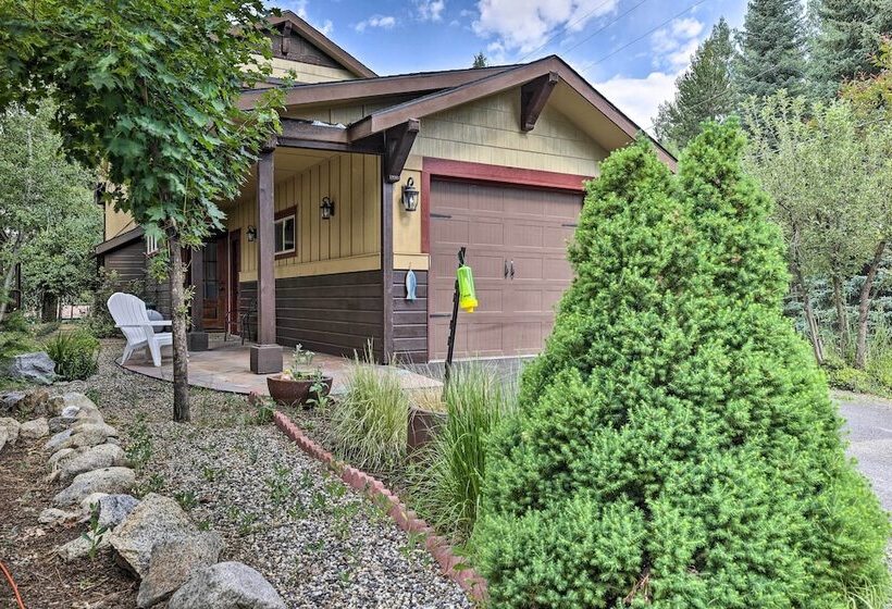 Chic House W/ Patio: 2 Blocks To Payette Lake!