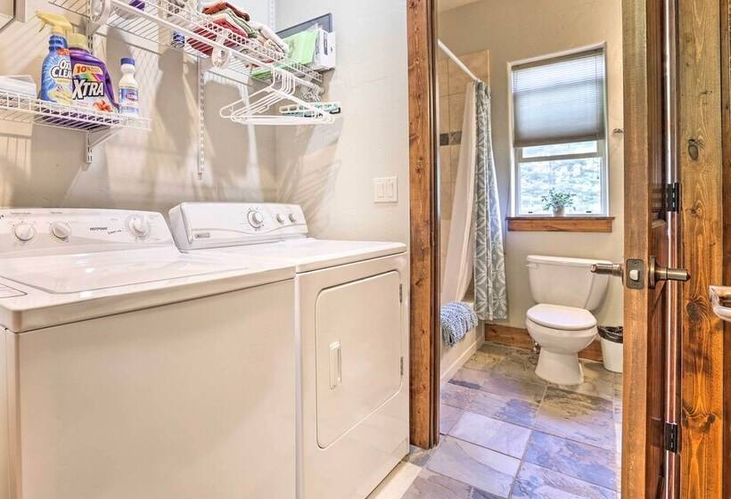 Chic House W/ Patio: 2 Blocks To Payette Lake!