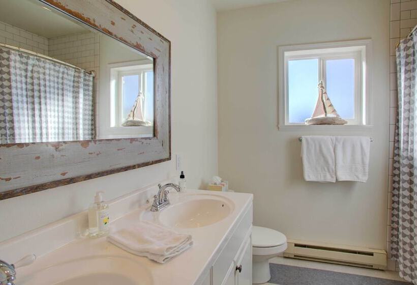 Chic  Summer House Cottage  Walk To Ocean!