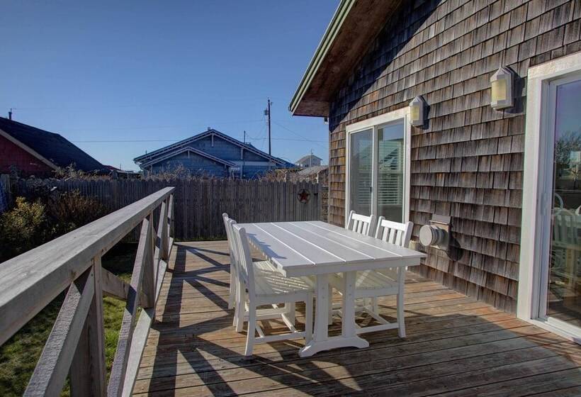 Chic  Summer House Cottage  Walk To Ocean!