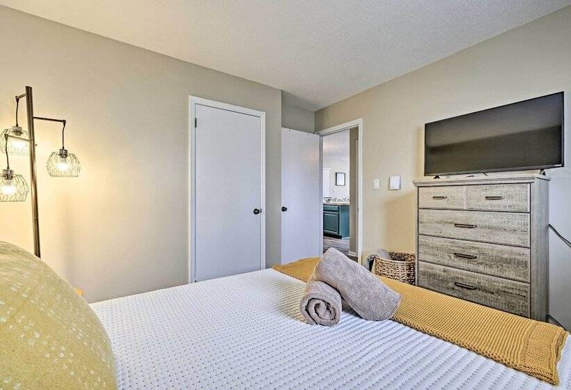 Golf, Ski + Fish: Cabin W/ Deck In Tobyhanna!