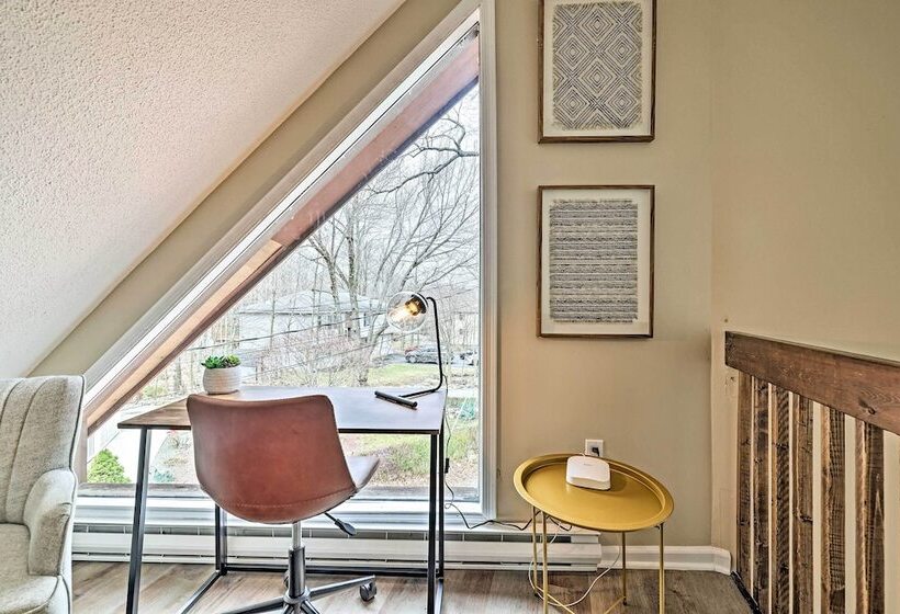 Golf, Ski + Fish: Cabin W/ Deck In Tobyhanna!