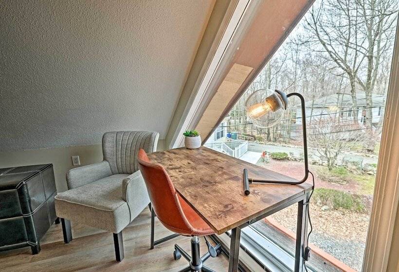 Golf, Ski + Fish: Cabin W/ Deck In Tobyhanna!