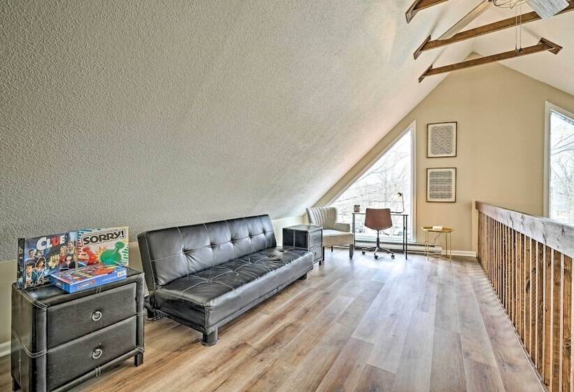 Golf, Ski + Fish: Cabin W/ Deck In Tobyhanna!