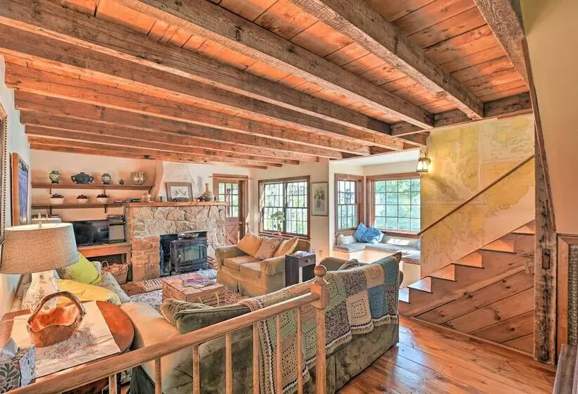 Coastal Maine Retreat: Deck W/ Bay Views!