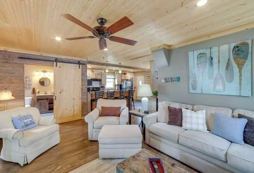 Lakefront Cottage W/ Deck Near Indiana Beach!